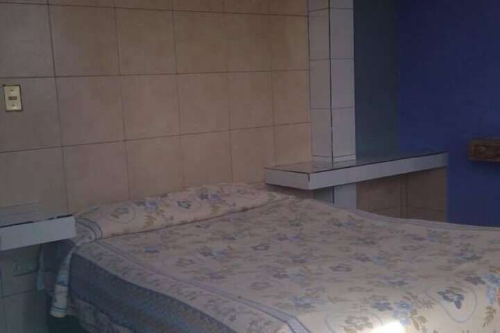 Room 4 of 12