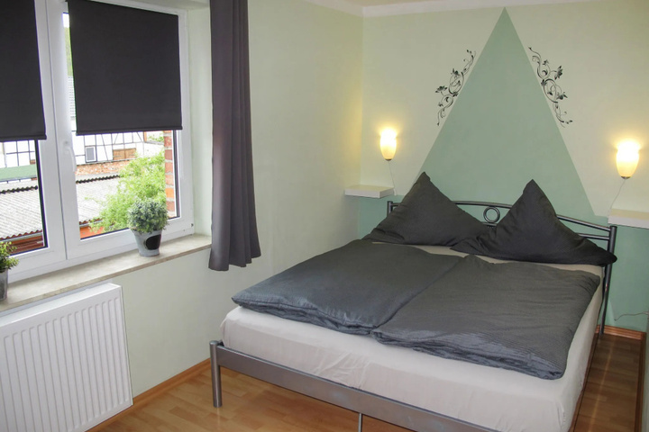 Room 3 of 11