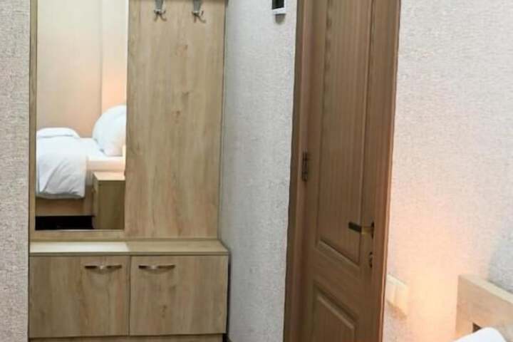 Room 9 of 27