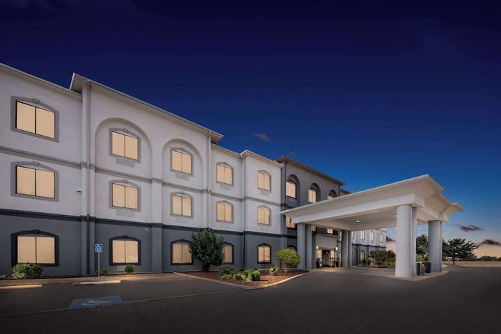 Hotel 35 of 35