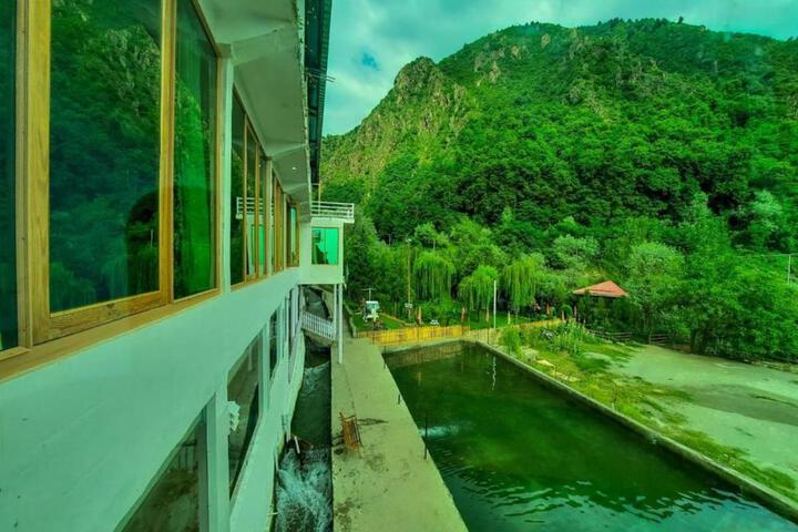 Padshapal Resorts