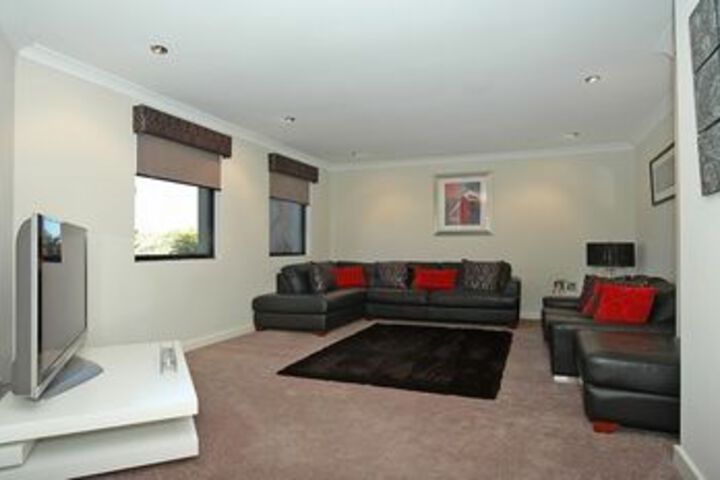 Room 15 of 21