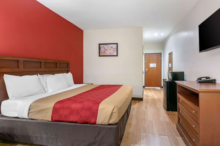 Room 5 of 23