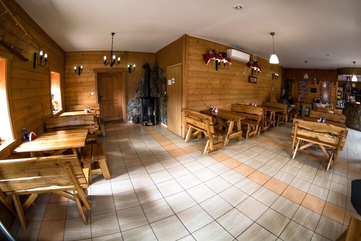 Dining 16 of 26