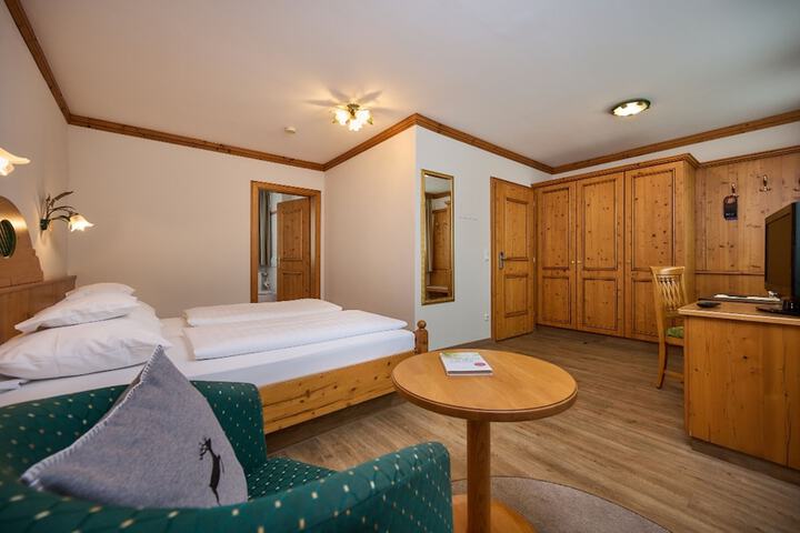 Room 36 of 106
