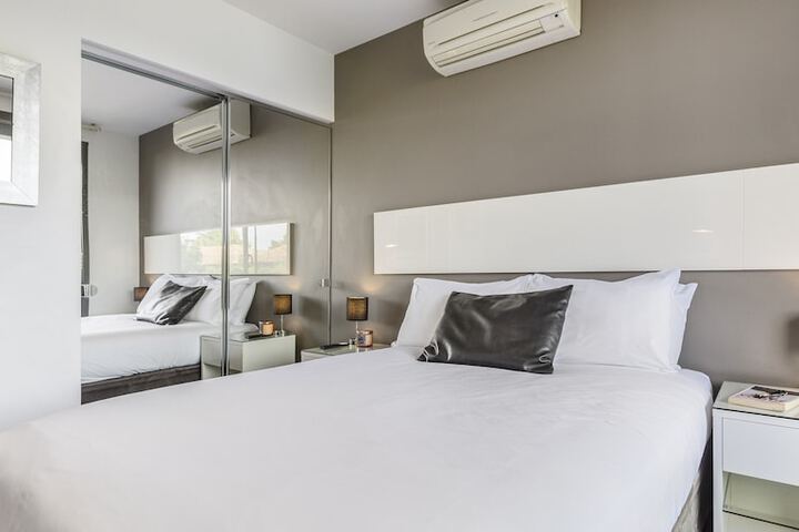 Room 14 of 38