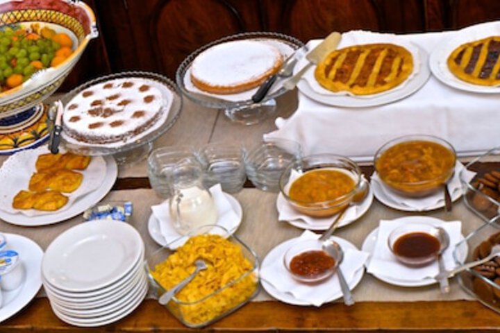 Dining 57 of 80
