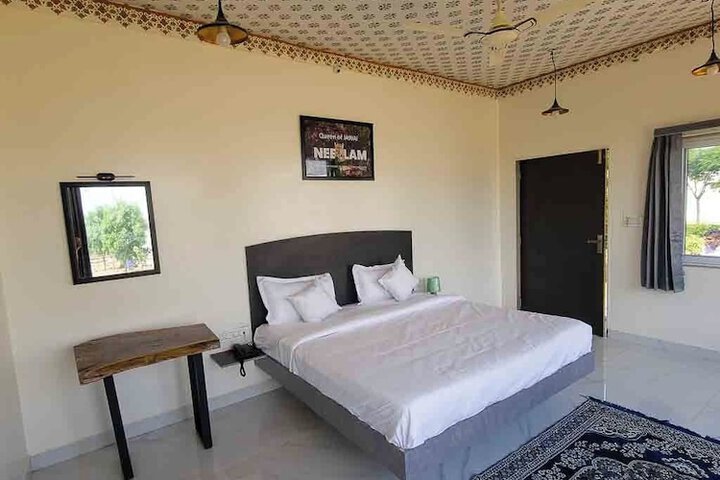Room 4 of 51