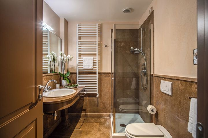 Clean Restrooms