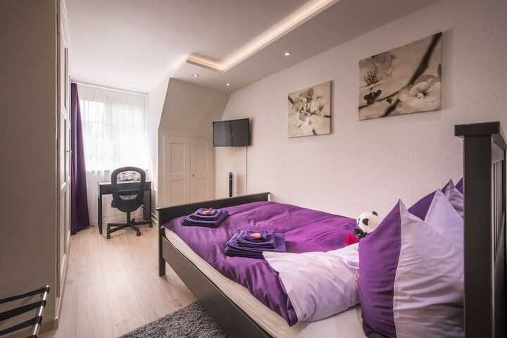 Room 4 of 61