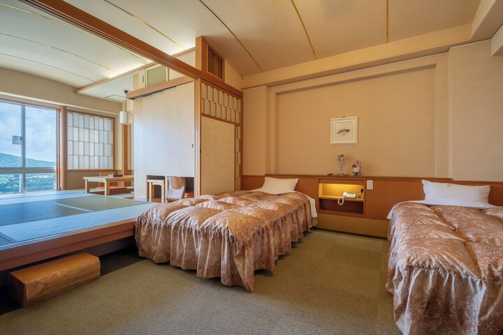 Room 9 of 92