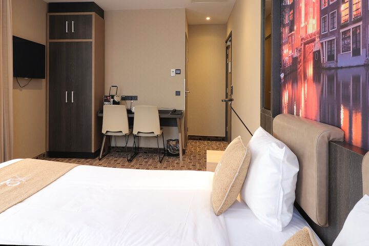 Room 14 of 54