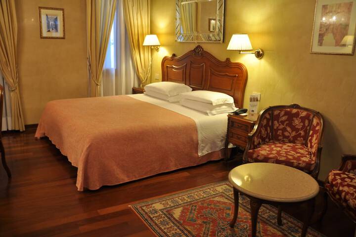 Room 39 of 60