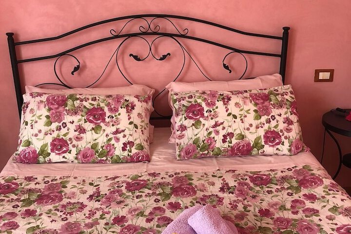 Room 4 of 33
