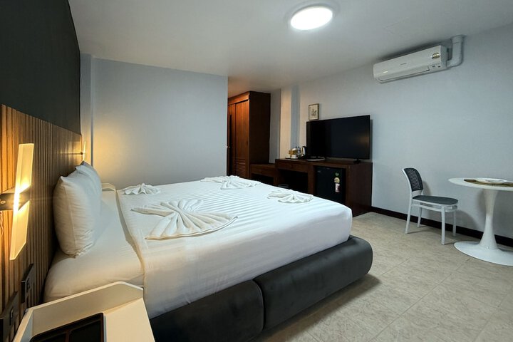 Room 12 of 39