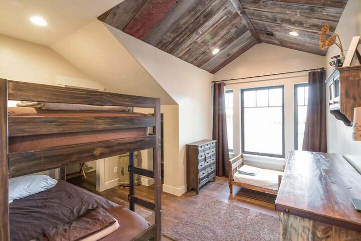 Room 70 of 188