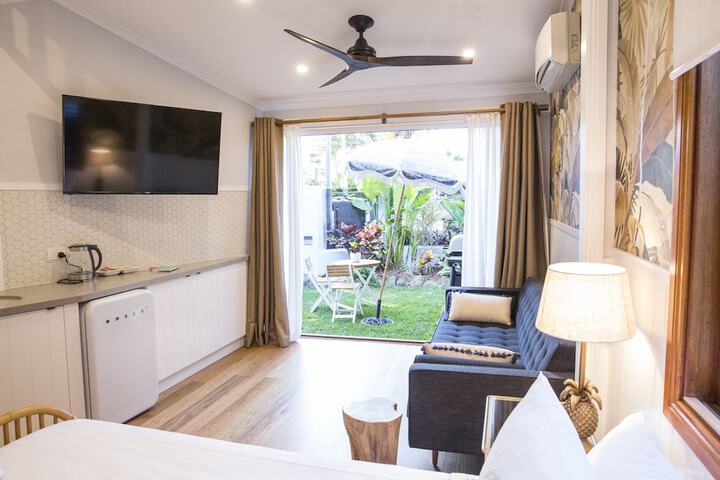 Room 3 of 52