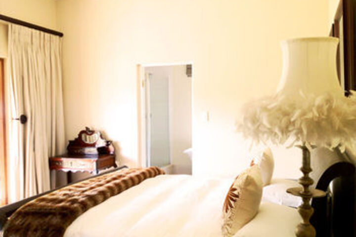 Room 5 of 32
