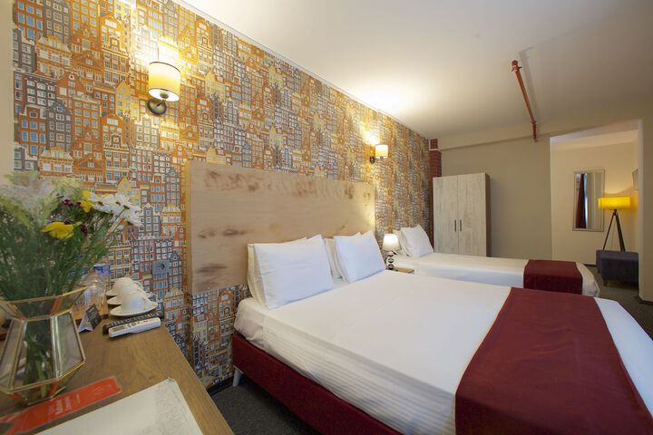 Room 22 of 49