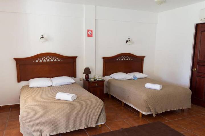 Room 4 of 16