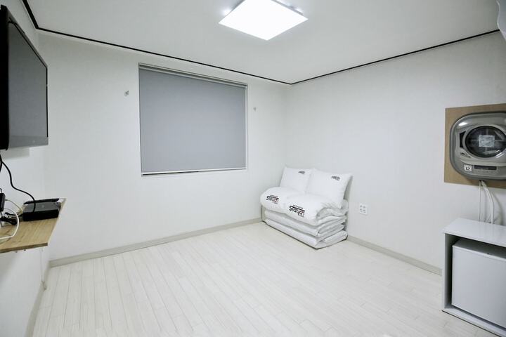 Room 21 of 46