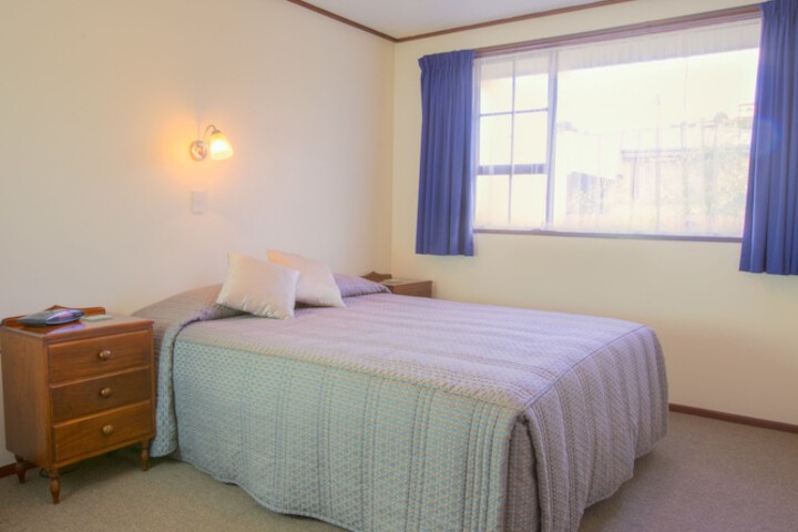 Room 9 of 39