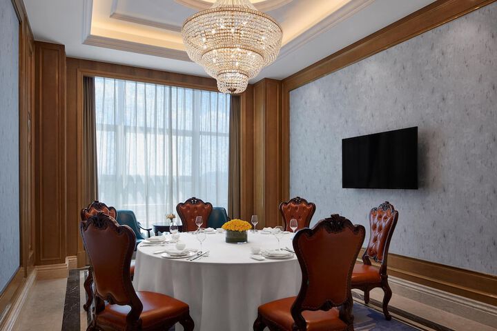 Dining 50 of 79