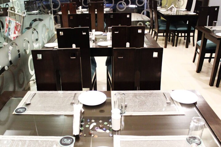 Dining 14 of 21