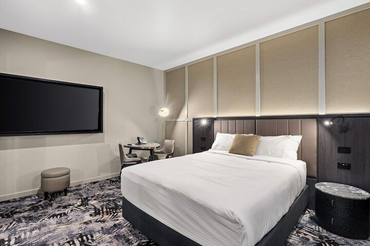 Room 9 of 29