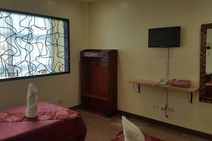 Room 11 of 105