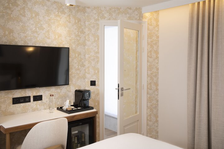 Room 4 of 47