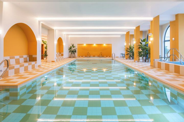 Pool 35 of 59