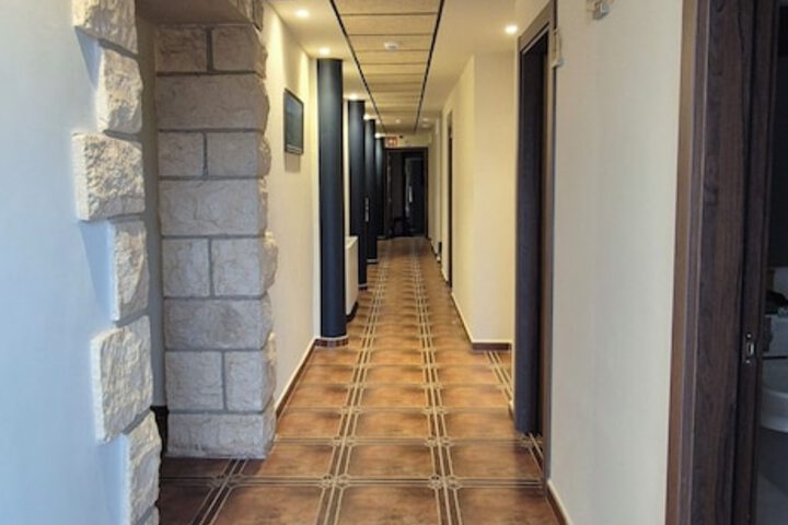 Ballroom/Hall 42 of 47