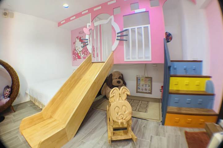Room 6 of 40