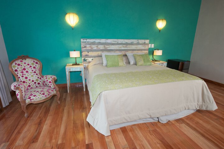 Room 7 of 38