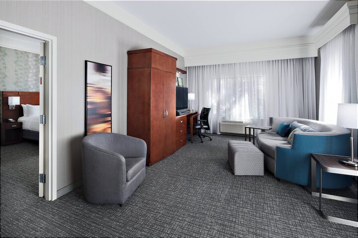Room 12 of 26