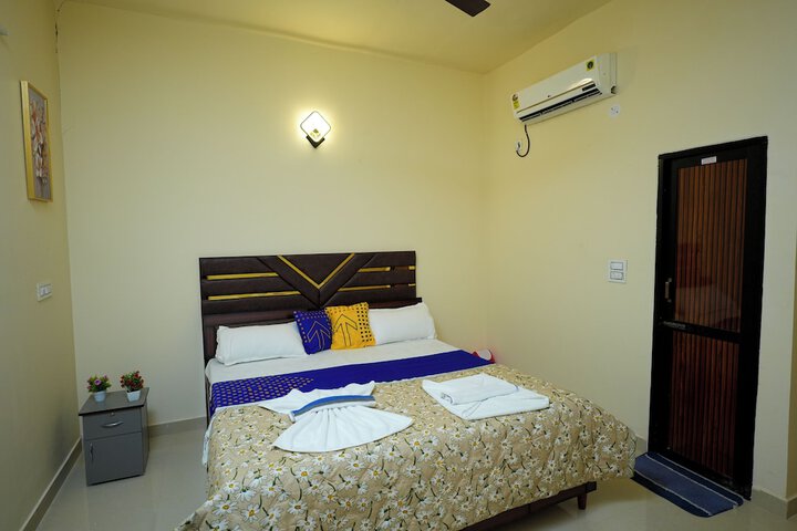 Room 16 of 35