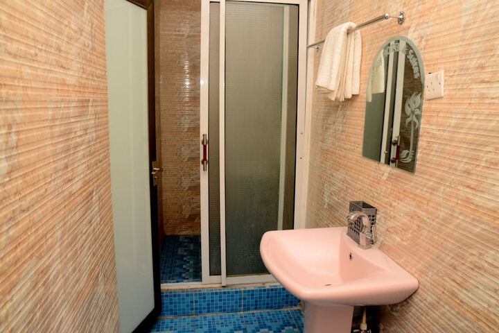 Room 21 of 21