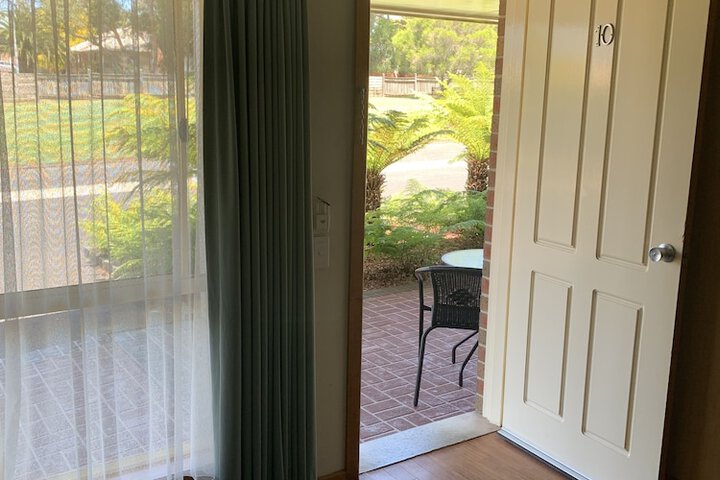 Room 10 of 29