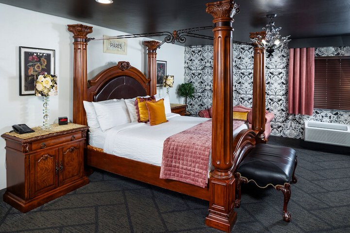 Room 25 of 71