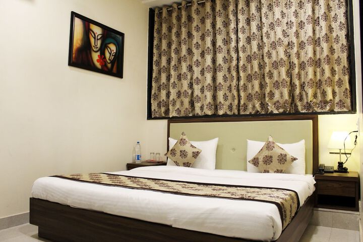 Room 18 of 32