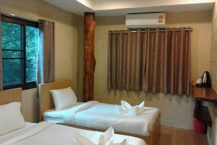 Room 15 of 34