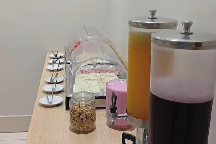 Breakfast/Coffee Service 52 of 57