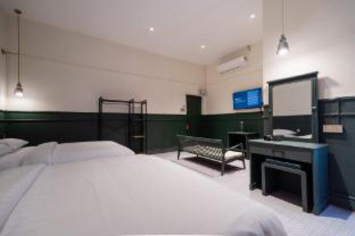 Room 16 of 23