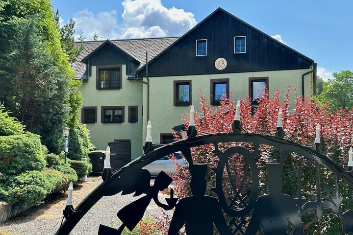 Hotel Entry