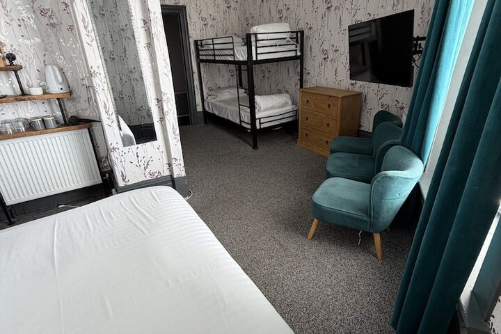 Room 36 of 114