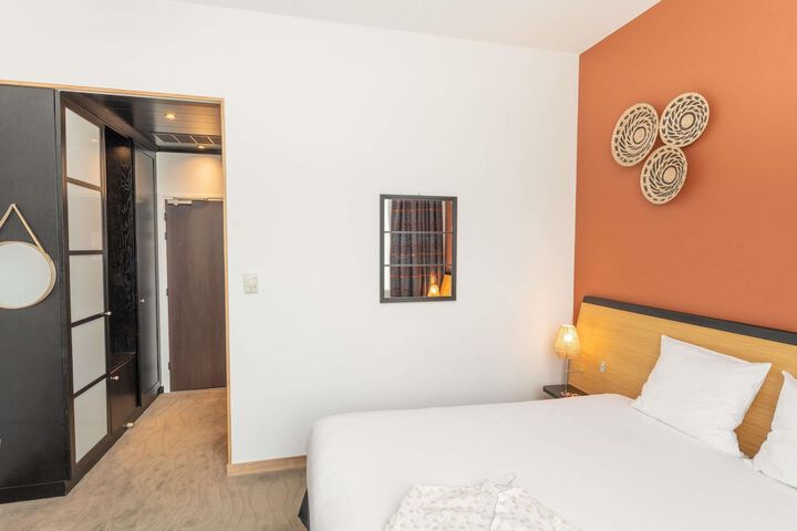 Room 20 of 83