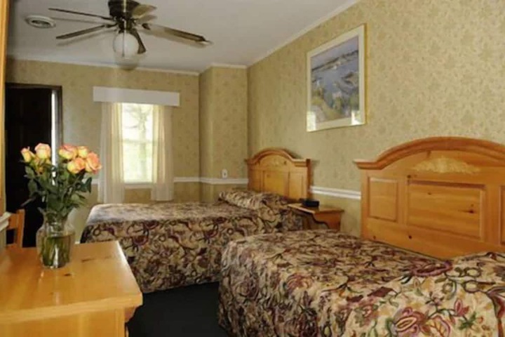 Room 12 of 15