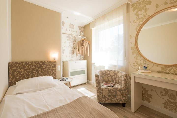 Room 26 of 51