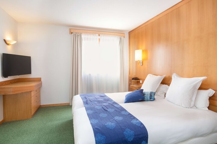 Room 44 of 139